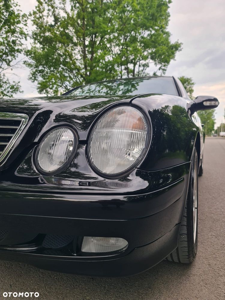 Mercedes-Benz CLK - 4