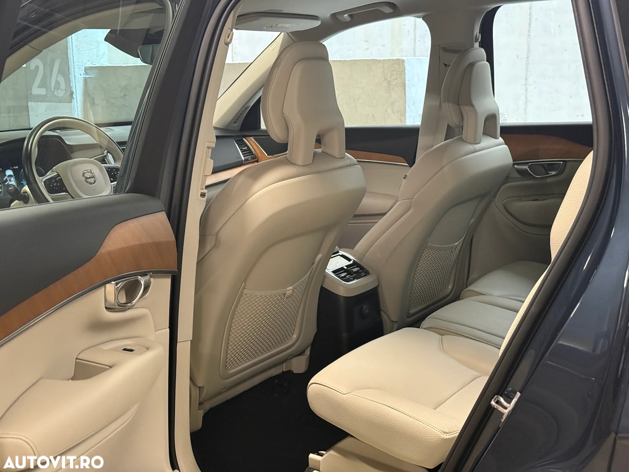 Volvo XC 90 T8 AWD Recharge Geartronic Inscription Expression - 33