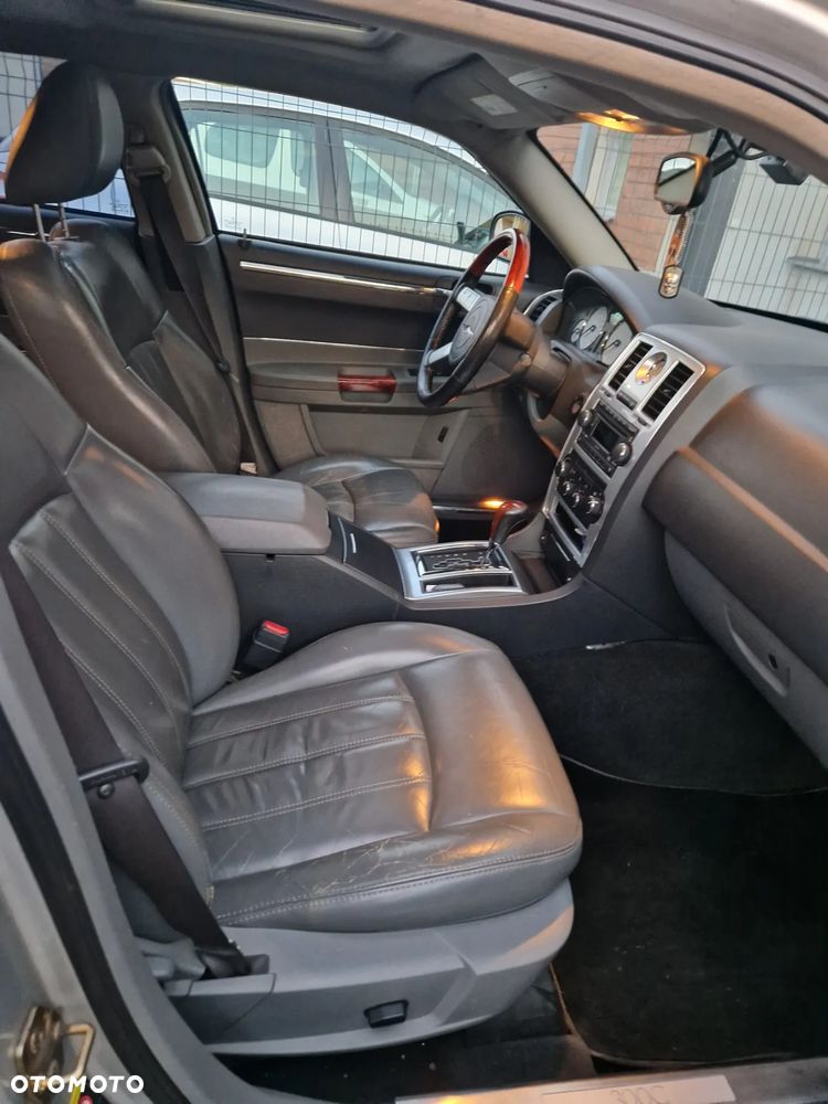 Chrysler 300C 3.5 V6 - 4
