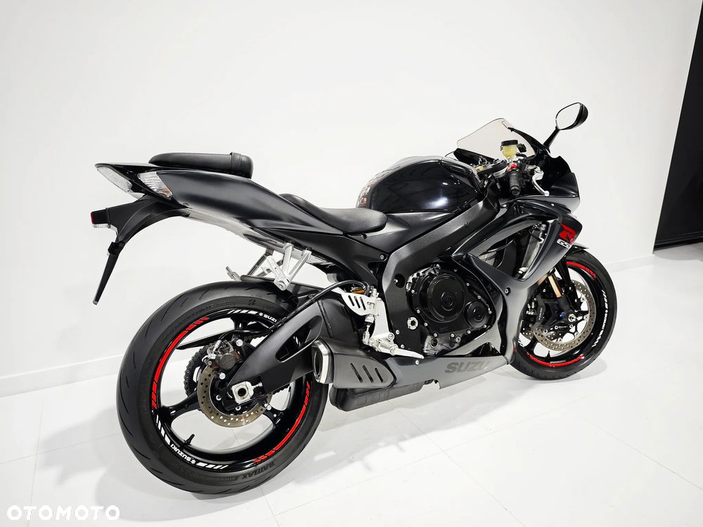 Suzuki GSX-R - 8