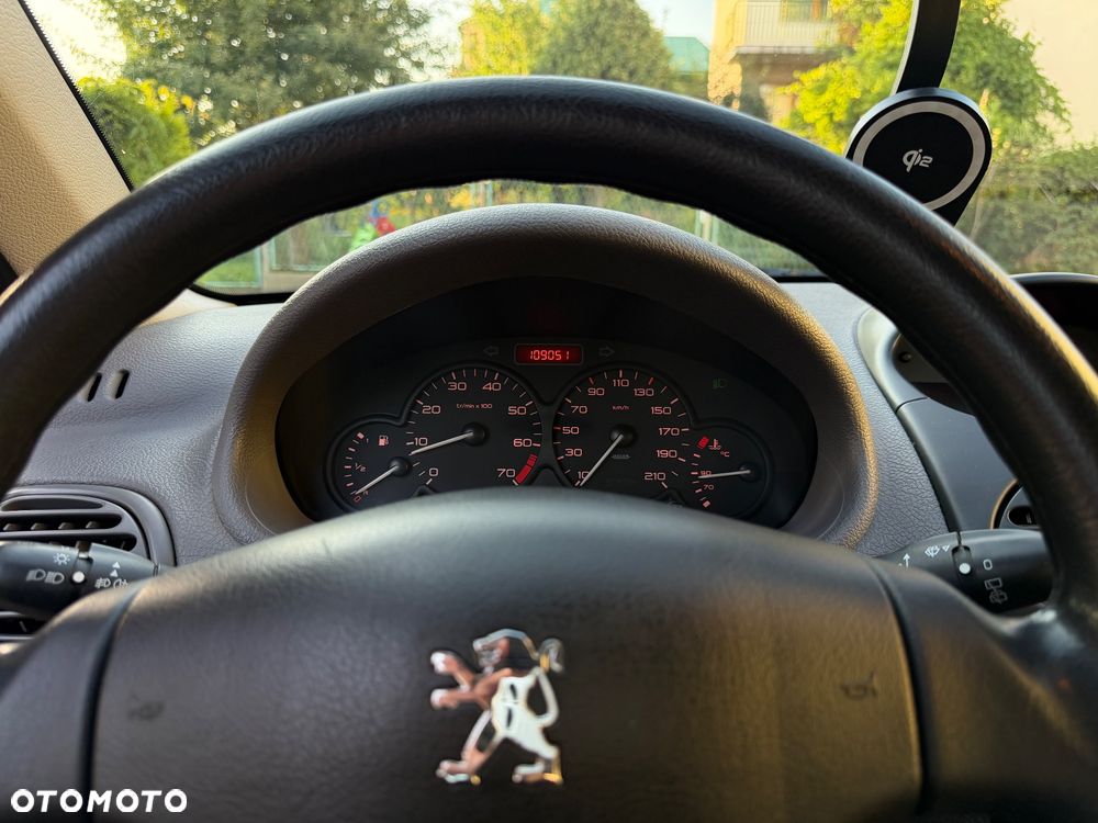 Peugeot 206 1.4 XT - 11