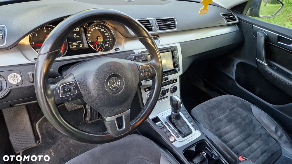 Volkswagen Passat 2.0 TDI 4Mot Highline DSG - 6