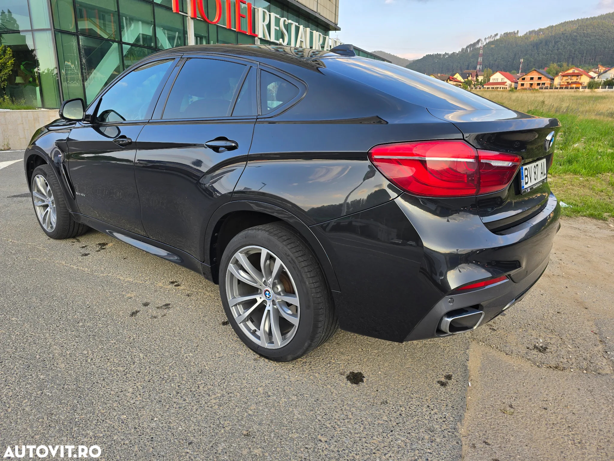 BMW X6 xDrive40d - 8