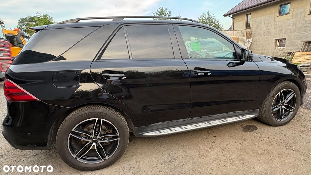 Mercedes-Benz GLE 350 d 4-Matic - 4