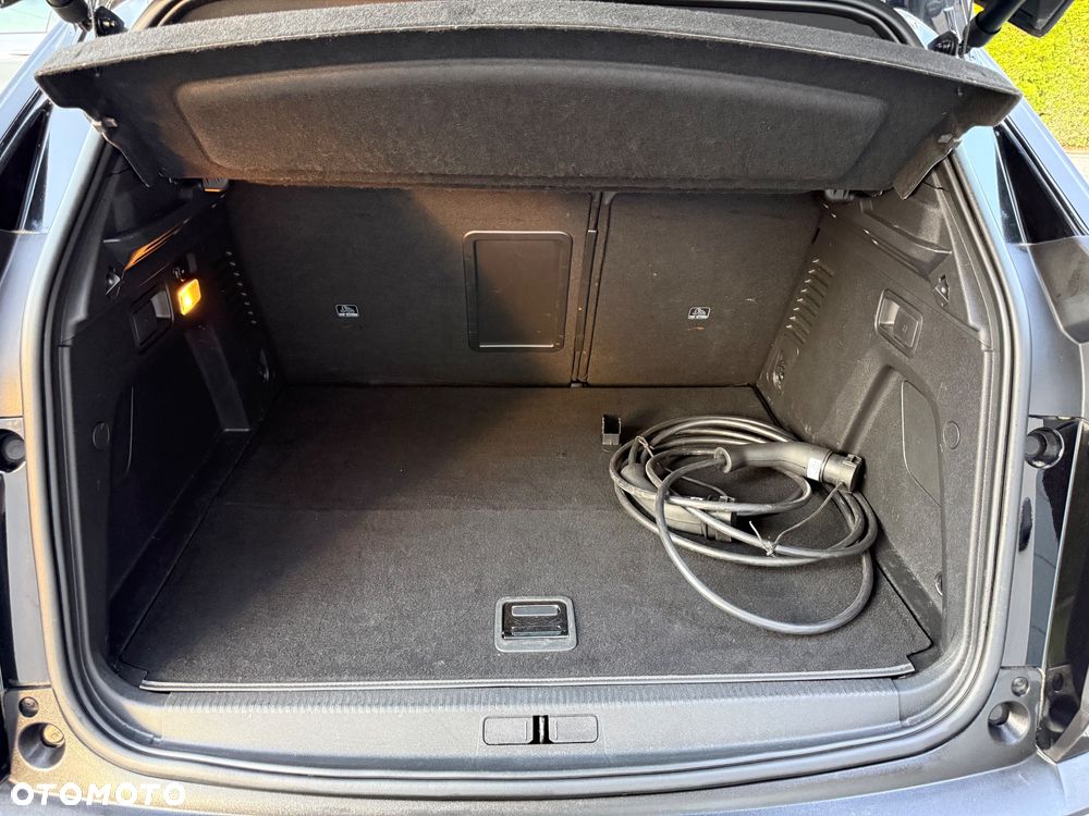 Peugeot 3008 225 e-EAT8 GT - 39