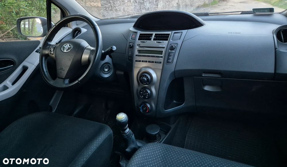 Toyota Yaris 1.33 Luna - 10