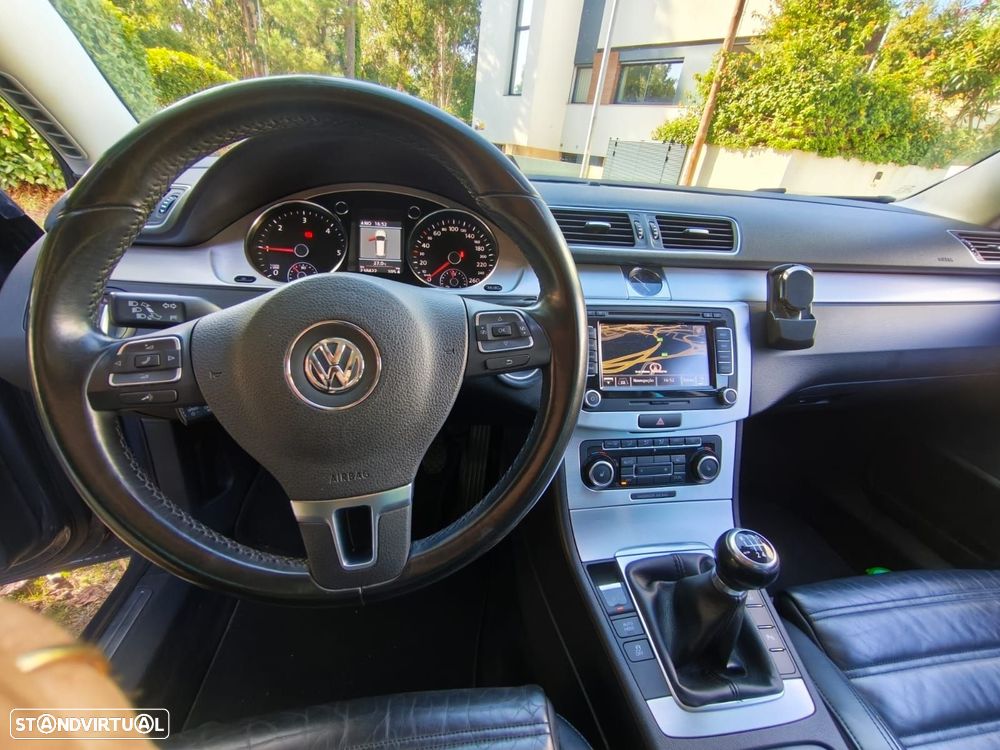 VW Passat Variant 2.0 TDI DPF Highline - 15