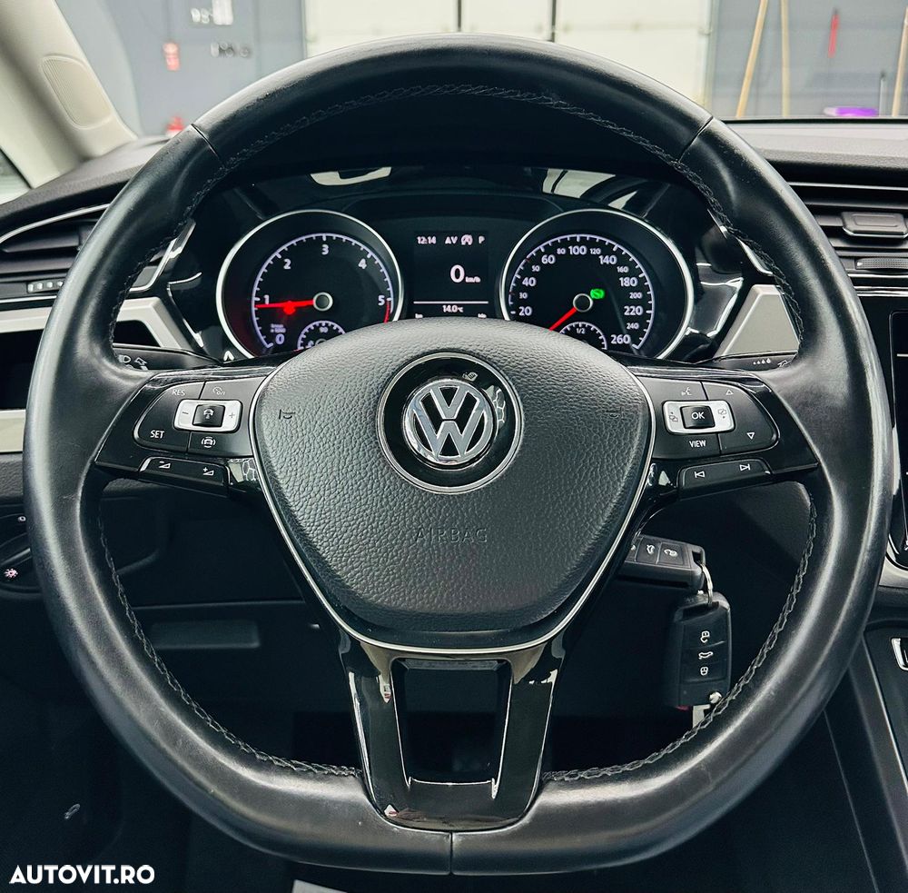 Volkswagen Touran 1.6 TDI SCR (BlueMotion Technology) DSG Trendline - 34