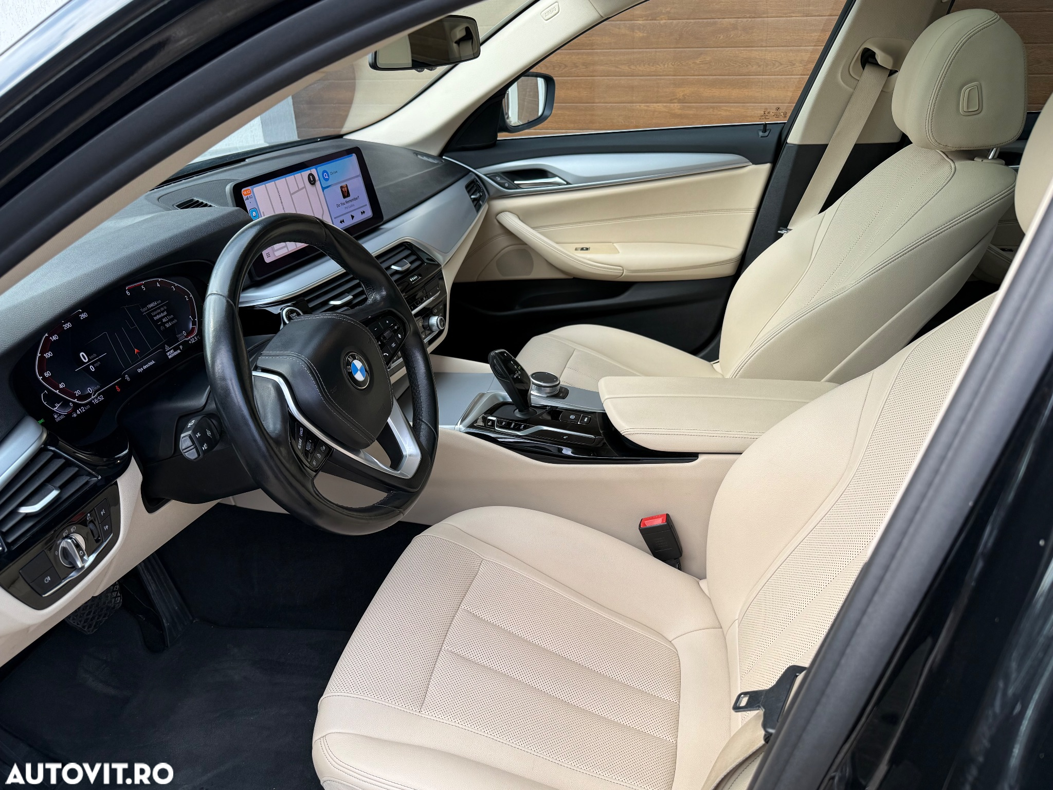 BMW Seria 5 530d xDrive AT MHEV - 15