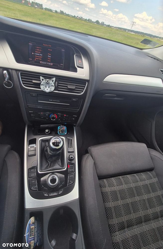 Audi A4 Avant 2.0 TDI - 9