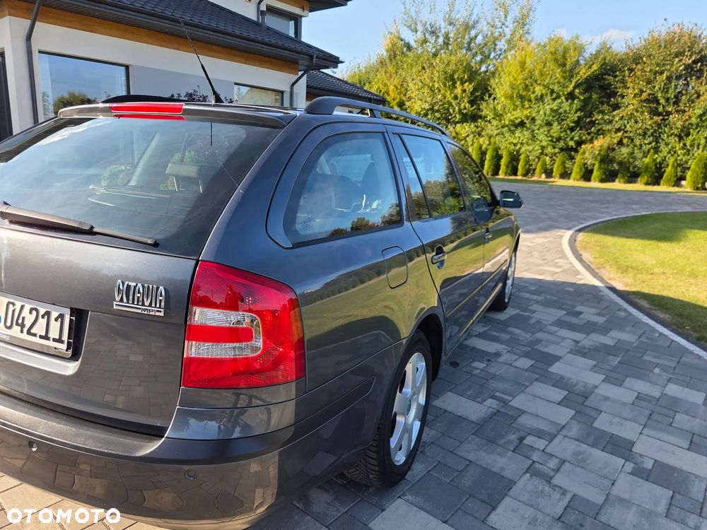 Skoda Octavia 1.6 Elegance - 16