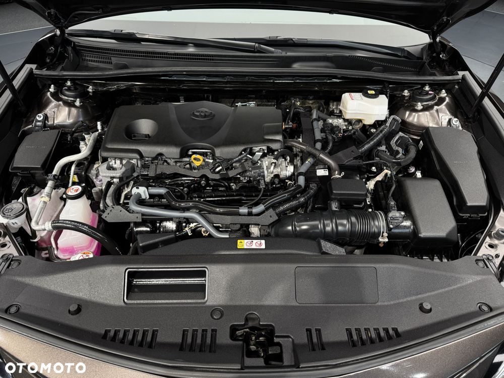 Toyota Camry 2.5 Hybrid Comfort CVT - 21