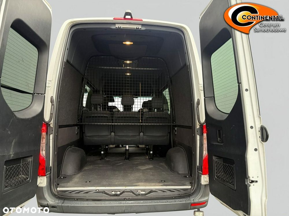 Mercedes-Benz Sprinter - 5