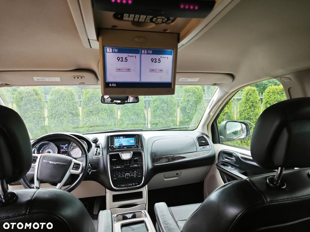 Chrysler Town & Country 3.6 Touring - 16