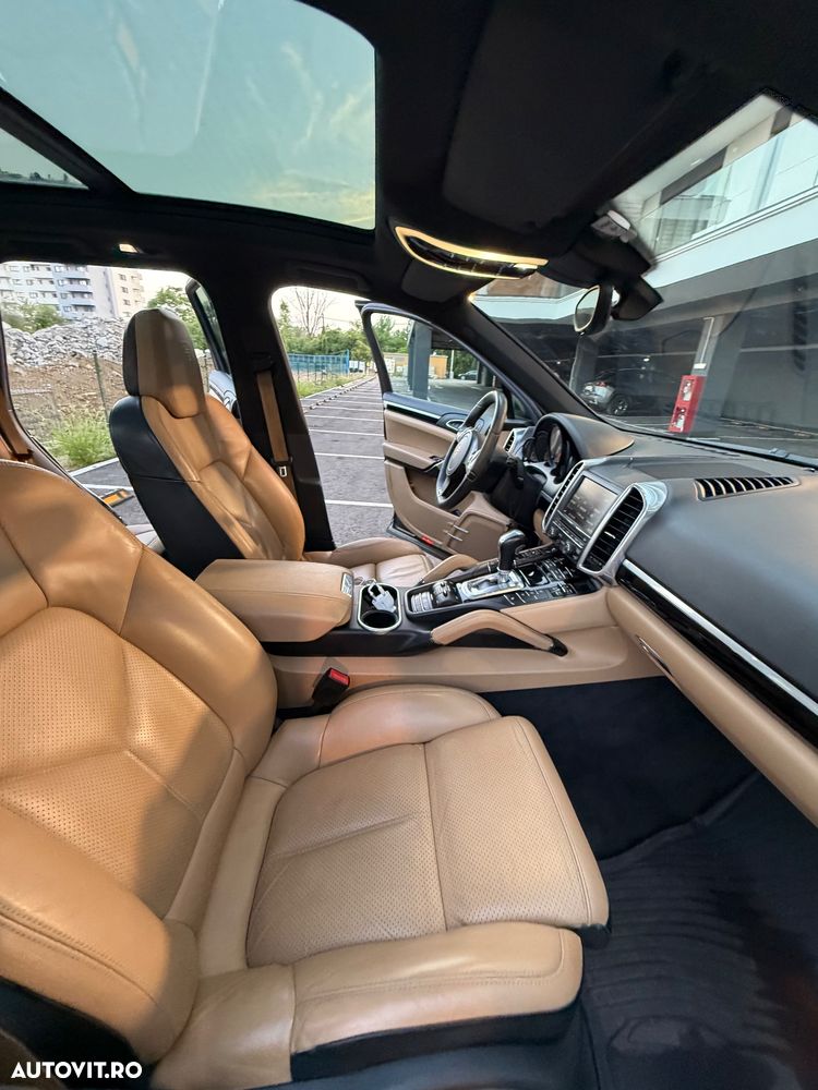 Porsche Cayenne - 7
