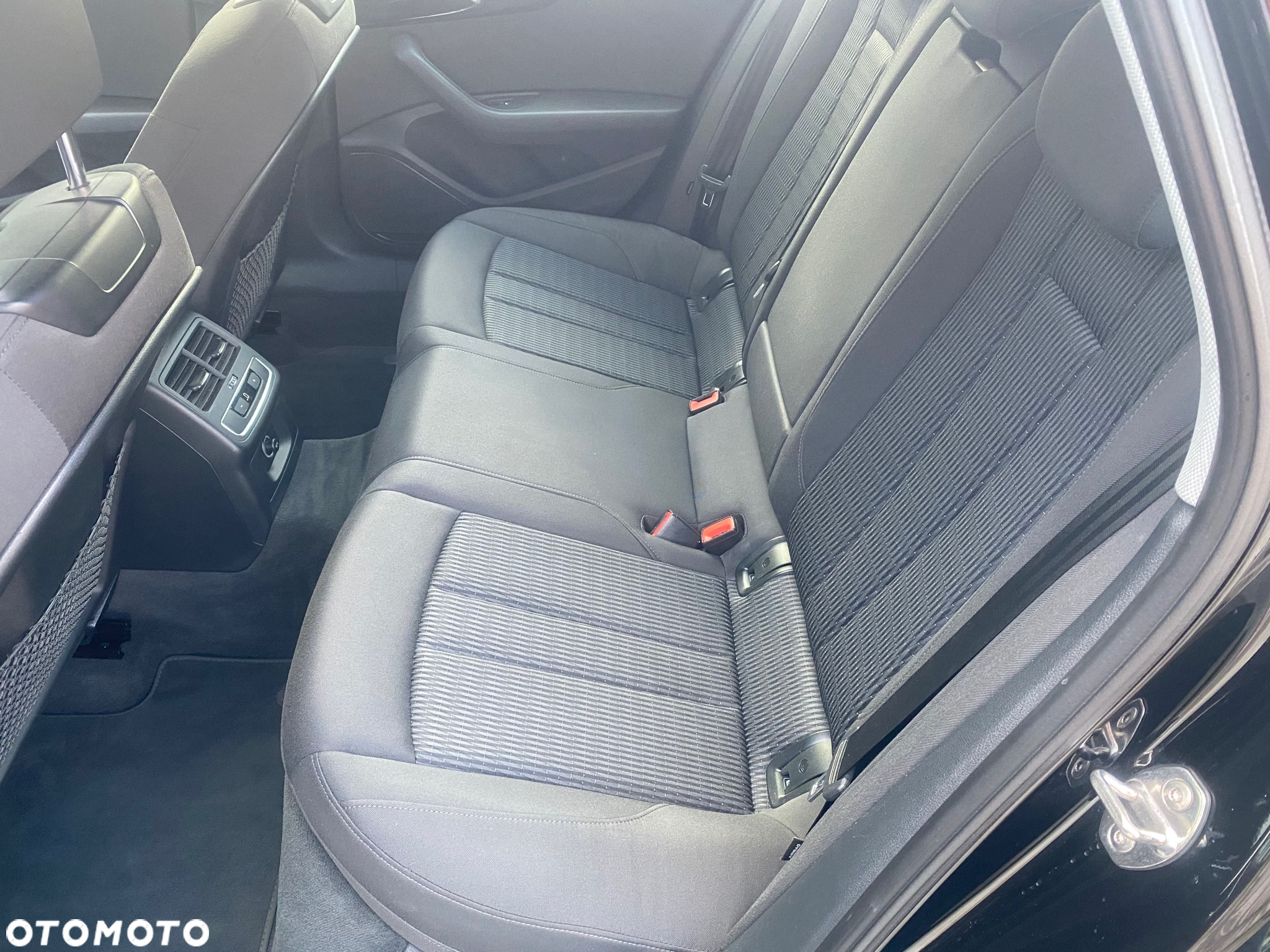 Audi A4 2.0 TDI S tronic - 15
