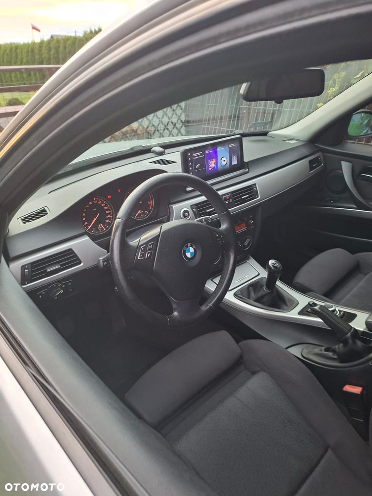 BMW Seria 3 320d - 19