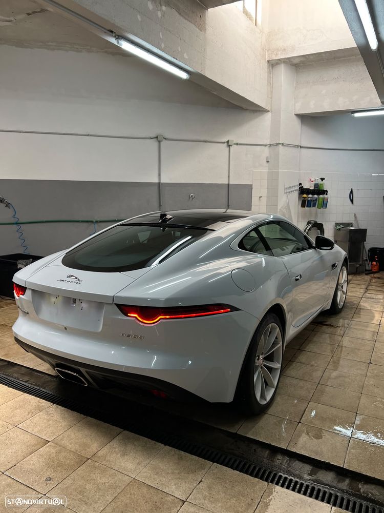 Jaguar F-Type - 8
