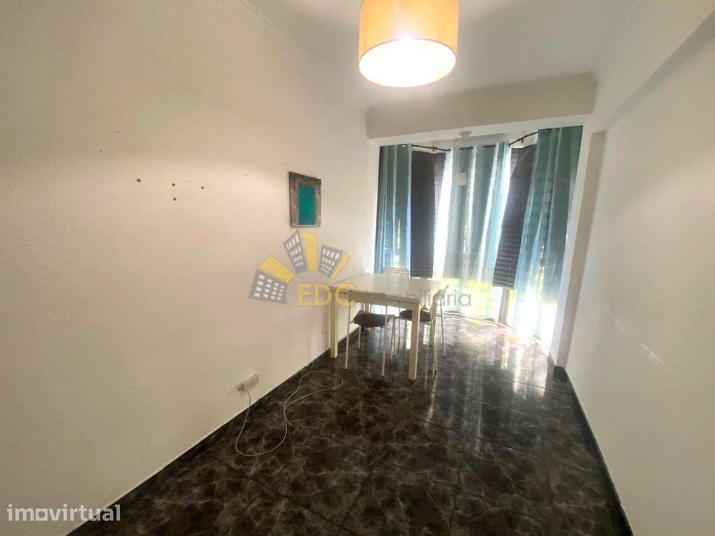 Apartamento T1+1 Localizado no Centro da Costa da Caparica | Arrend... - Grande imagem: 2/26