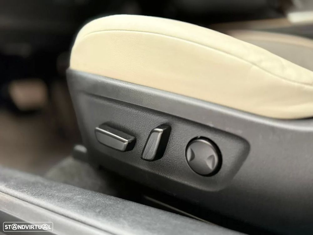 Mazda MX-30 e-SKYACTIV Exclusve-Line - 23