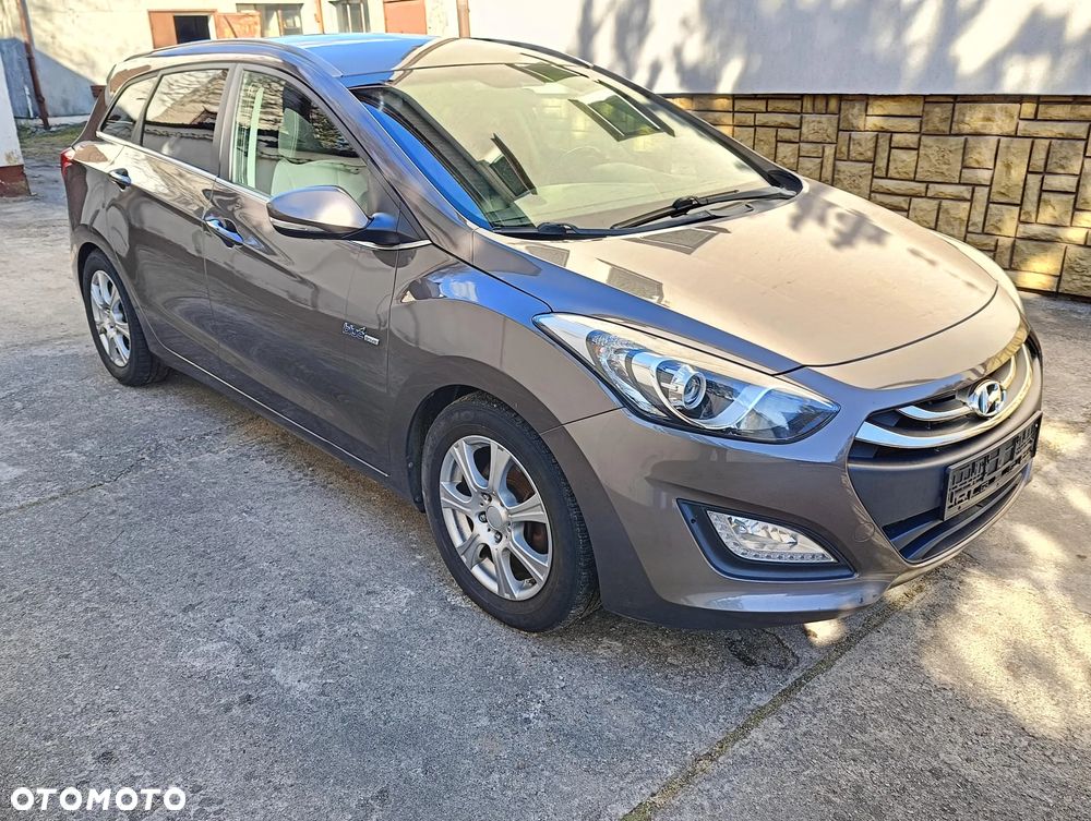 Hyundai i30 blue Kombi 1.6 GDi Style - 7