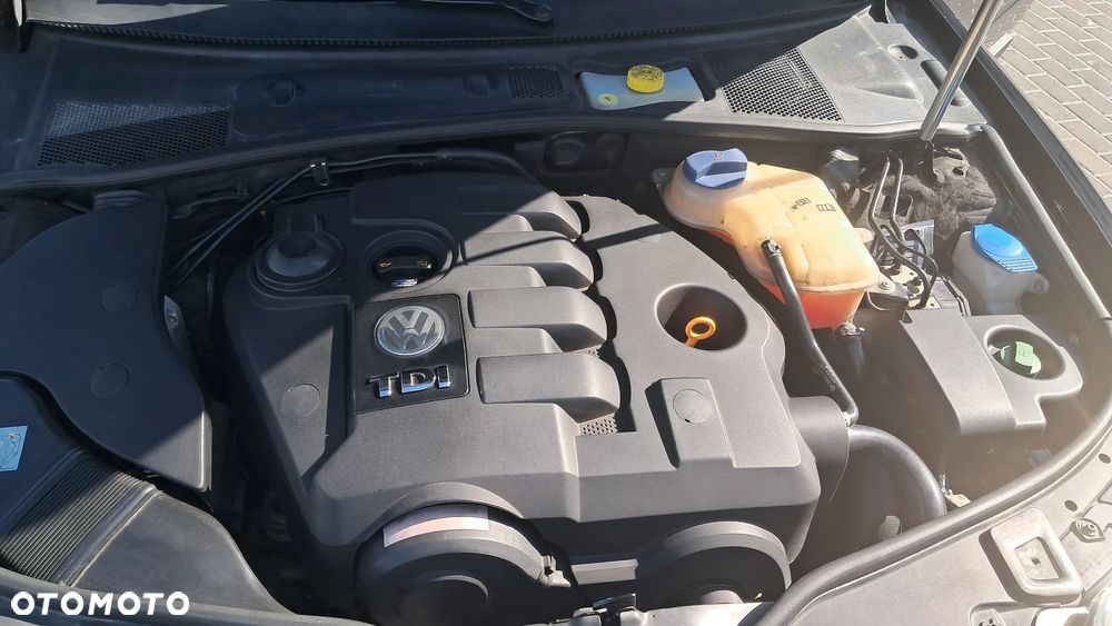 Volkswagen Passat - 15