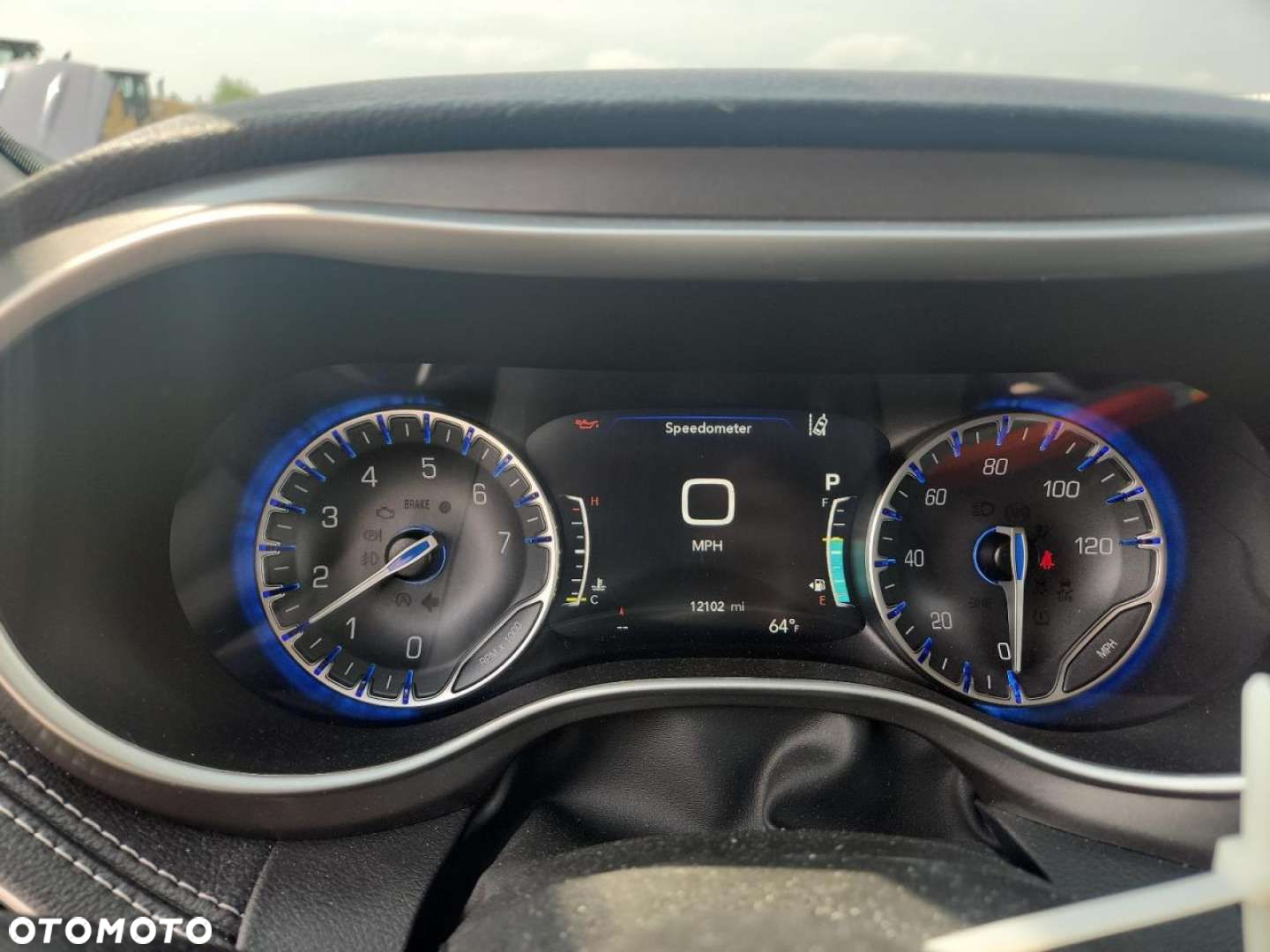 Chrysler Pacifica - 5