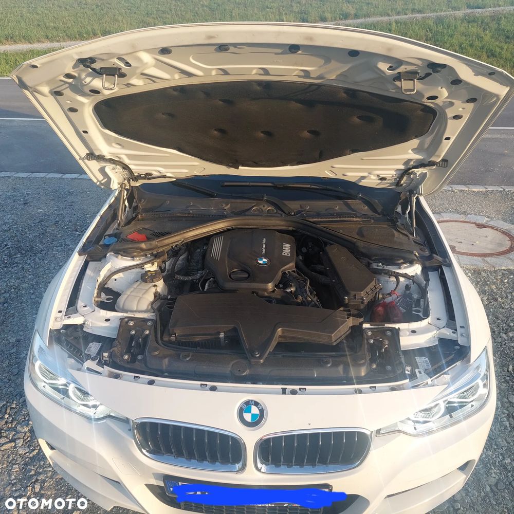 BMW Seria 3 320d M Sport - 4