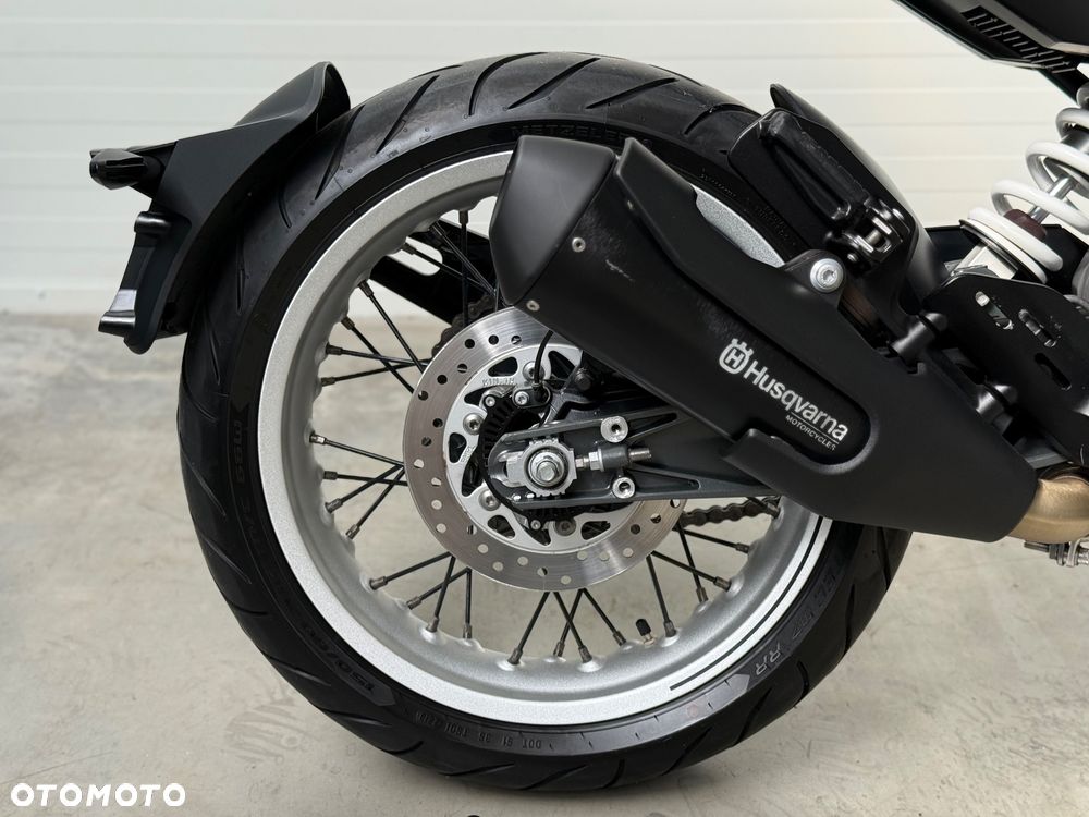 Husqvarna Svartpilen - 15