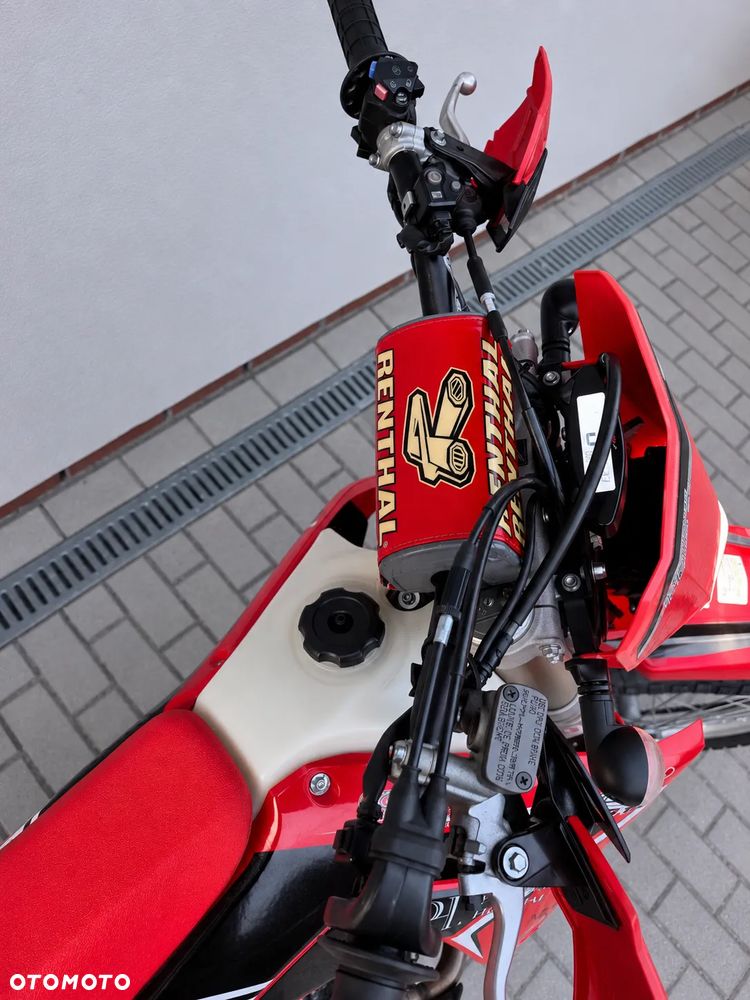 Honda CRF - 4