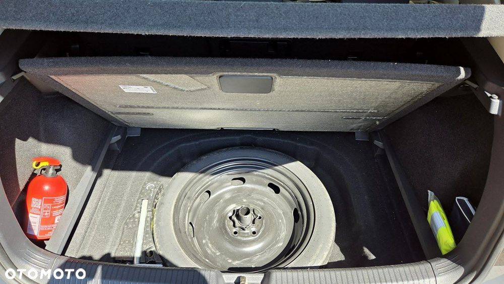 Volkswagen Golf - 20