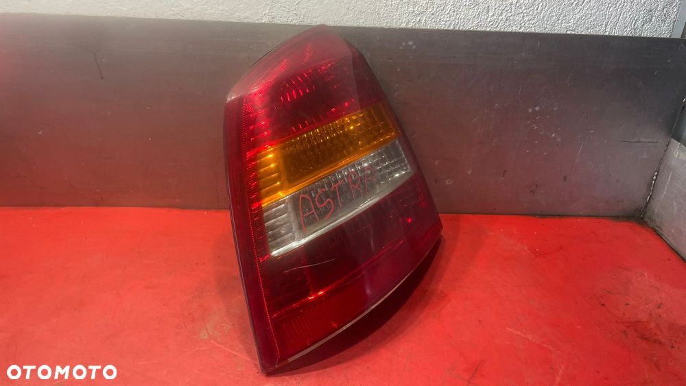 LAMPA LEWA TYŁ OPEL ASTRA G - 2