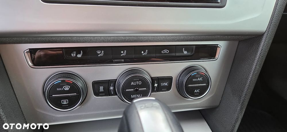 Volkswagen Passat Variant 2.0 TDI DSG (BlueMotion Technology) Comfortline - 18