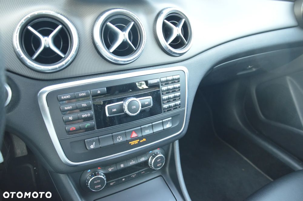 Mercedes-Benz CLA 250 7G-DCT Sport - 14