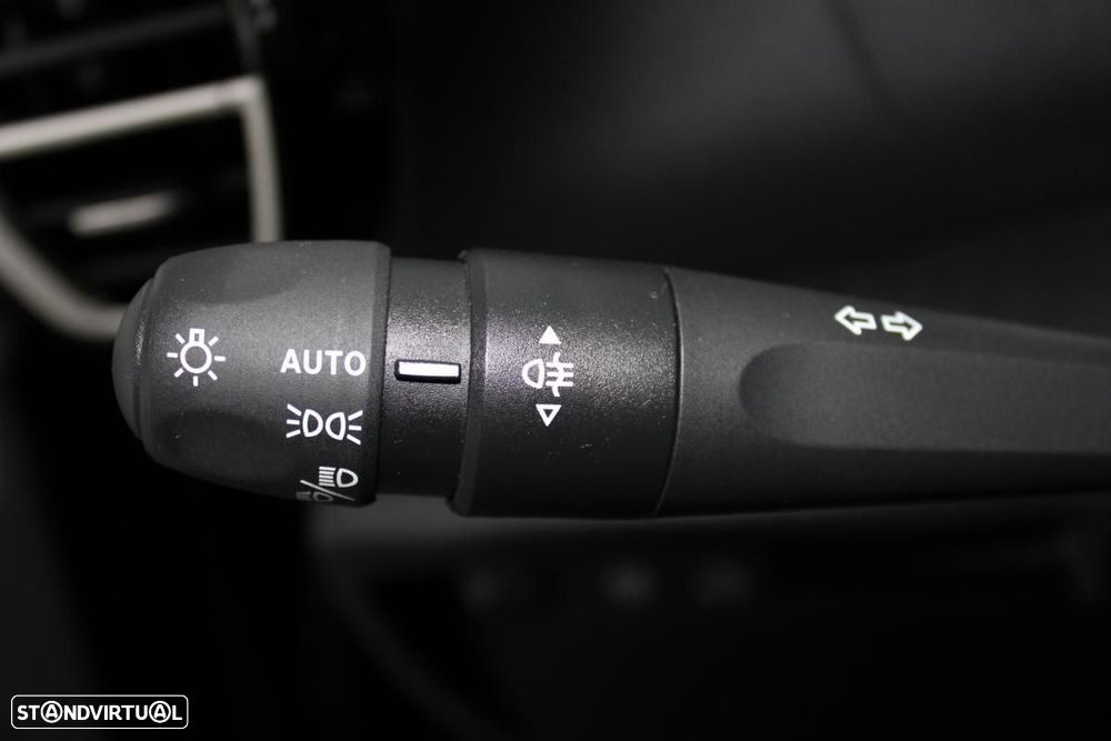 Citroën e-C4 X 54 kWh Autonomia Alargada Plus - 17