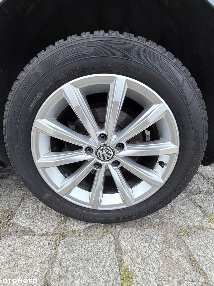 Volkswagen Passat - 20
