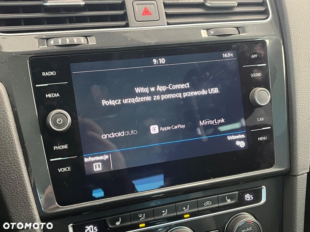 Volkswagen Golf 1.5 TSI BMT Evo Comfortline DSG - 24