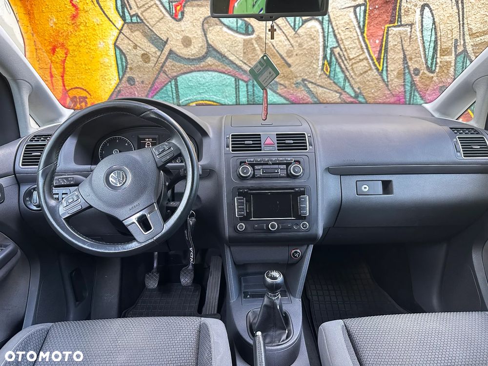 Volkswagen Touran 2.0 TDI Highline - 3
