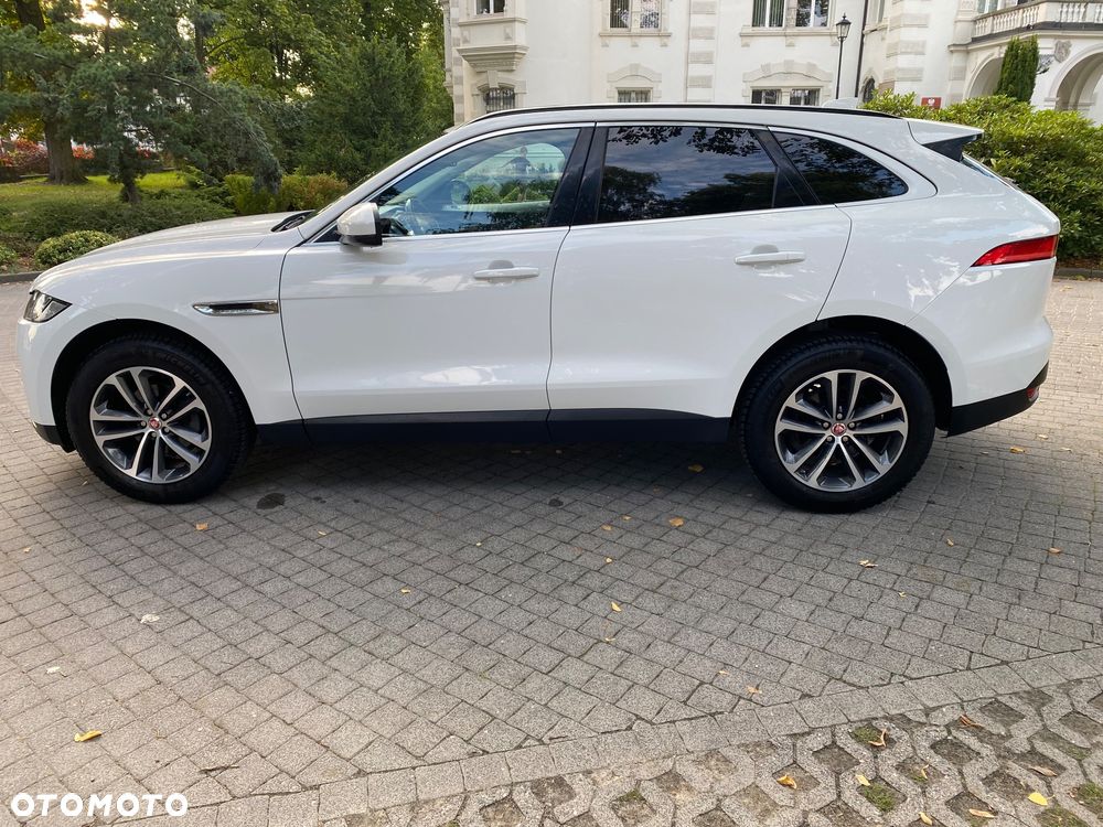 Jaguar F-Pace 2.0 i4D RWD Prestige - 2