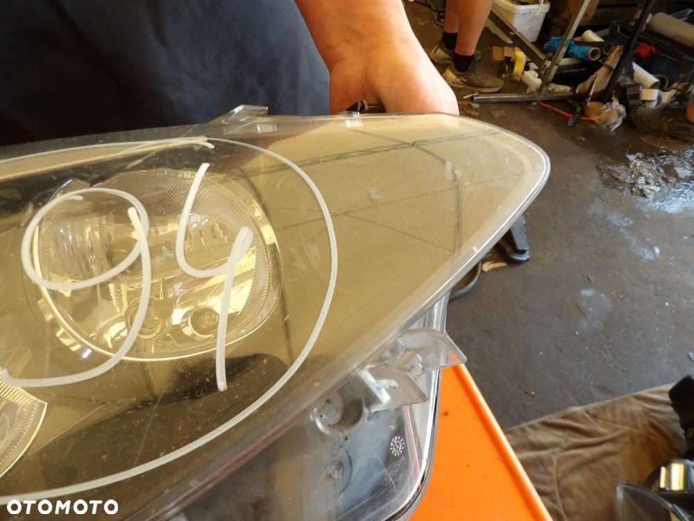 BMW - F20 - H7 - SŁABE SZKŁO - PRAWA  LAMPA PRZEADNIA - UK - 2