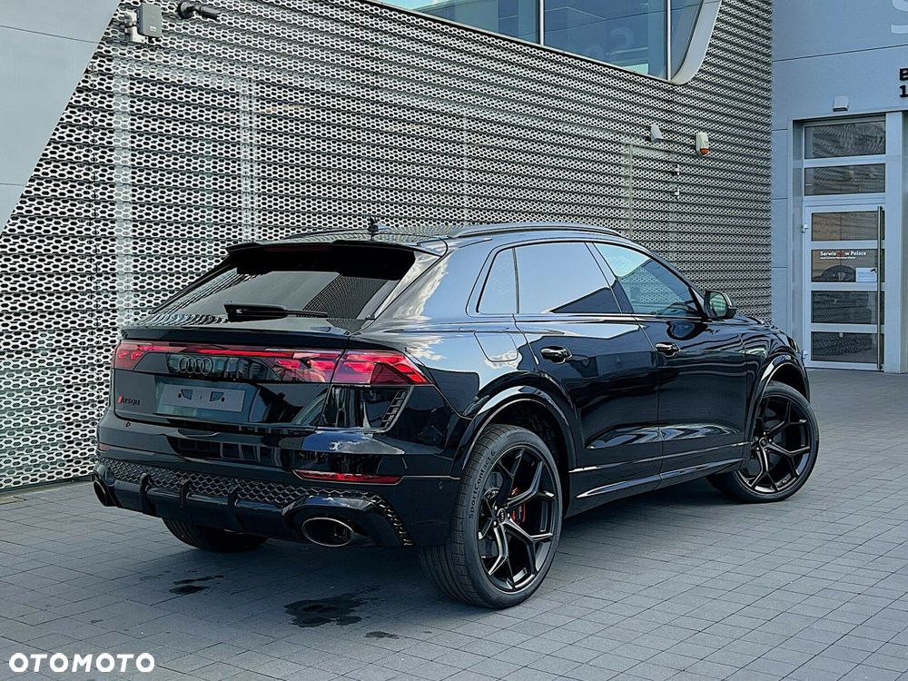 Audi RS Q8 - 4