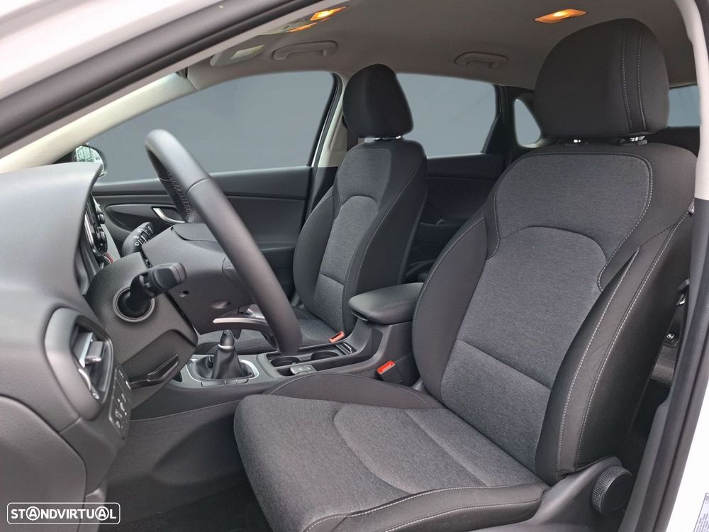 Hyundai i30 1.0 T-GDI Style Plus — fotografia 11
