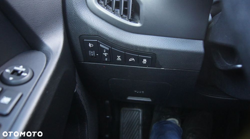 Kia Sportage 2.0 CRDI 4WD Attract - 24