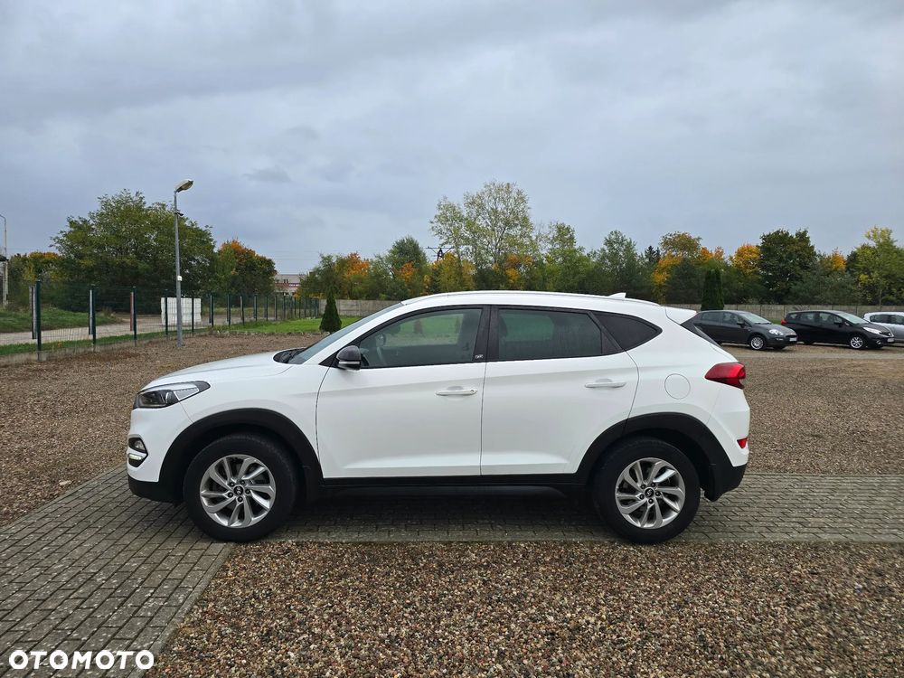 Hyundai Tucson 1.6 GDI BlueDrive GO 2WD - 10