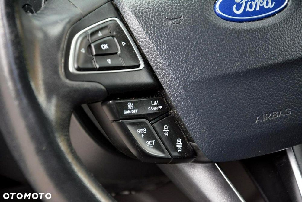 Ford Kuga 1.5 EcoBoost 2x4 Titanium - 27