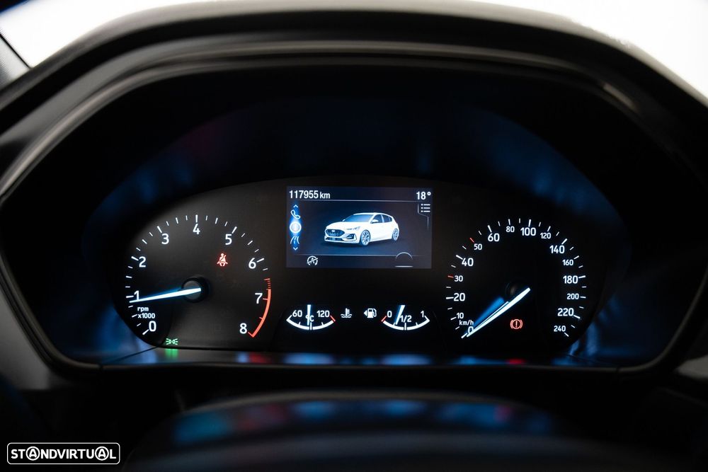 Ford Focus 1.0 EcoBoost MHEV ST-Line - 25