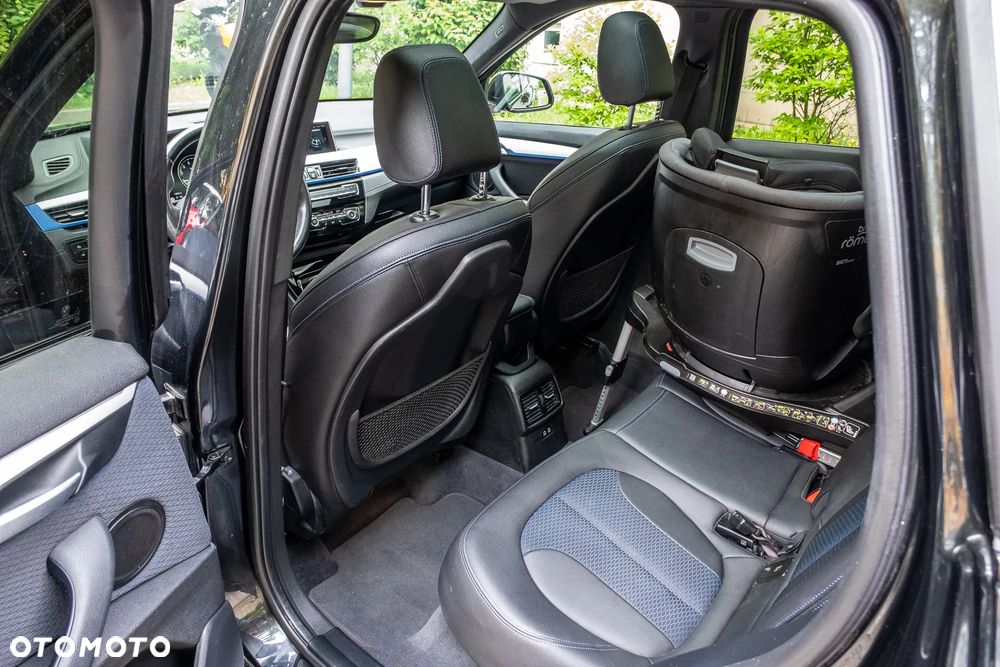 BMW X1 xDrive20i M Sport - 11