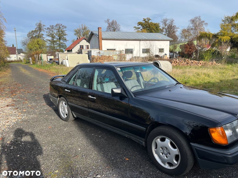 Mercedes-Benz W124 (1984-1993) - 15