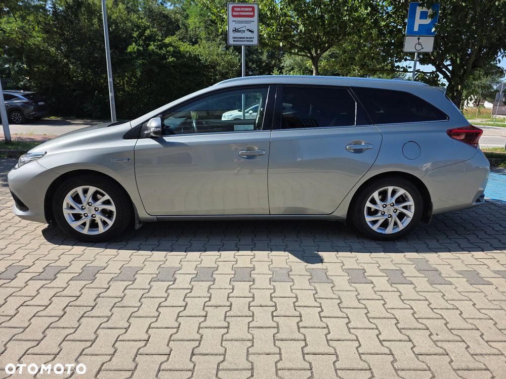 Toyota Auris - 2