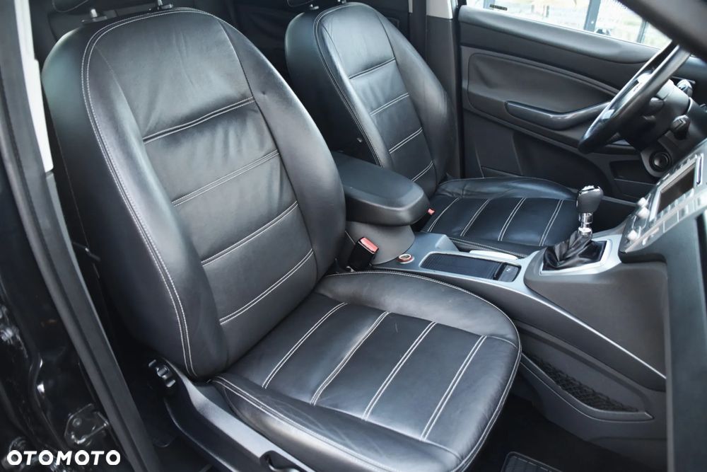 Ford Kuga 2.5 4x4 Titanium - 14